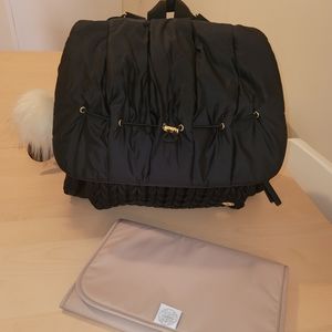 HAPP Brand Diaper Bag (Including Changing Pad & Pouf Charm)